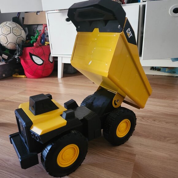 CAT steel dump truck - Picture 6 of 7